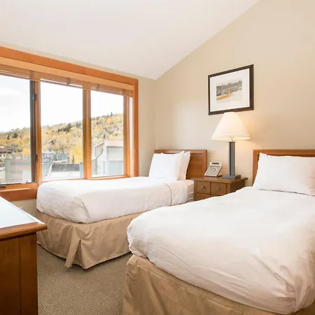 Capitol Peak Lodge - Coraltree Residence Collection